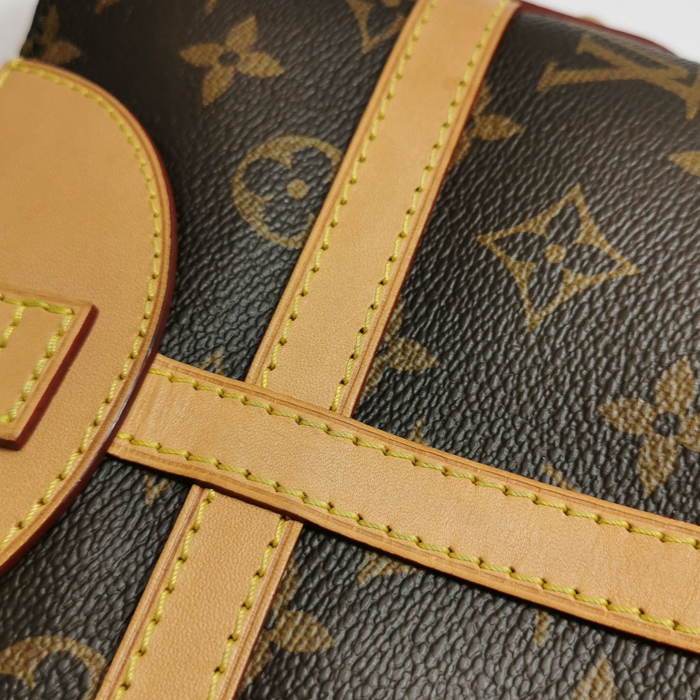 Preloved Louis Vuitton Duffle Fries Bag Monogram Print S-lock Lock Crossbody Shoulder Bag Chip Version 250504781177297
