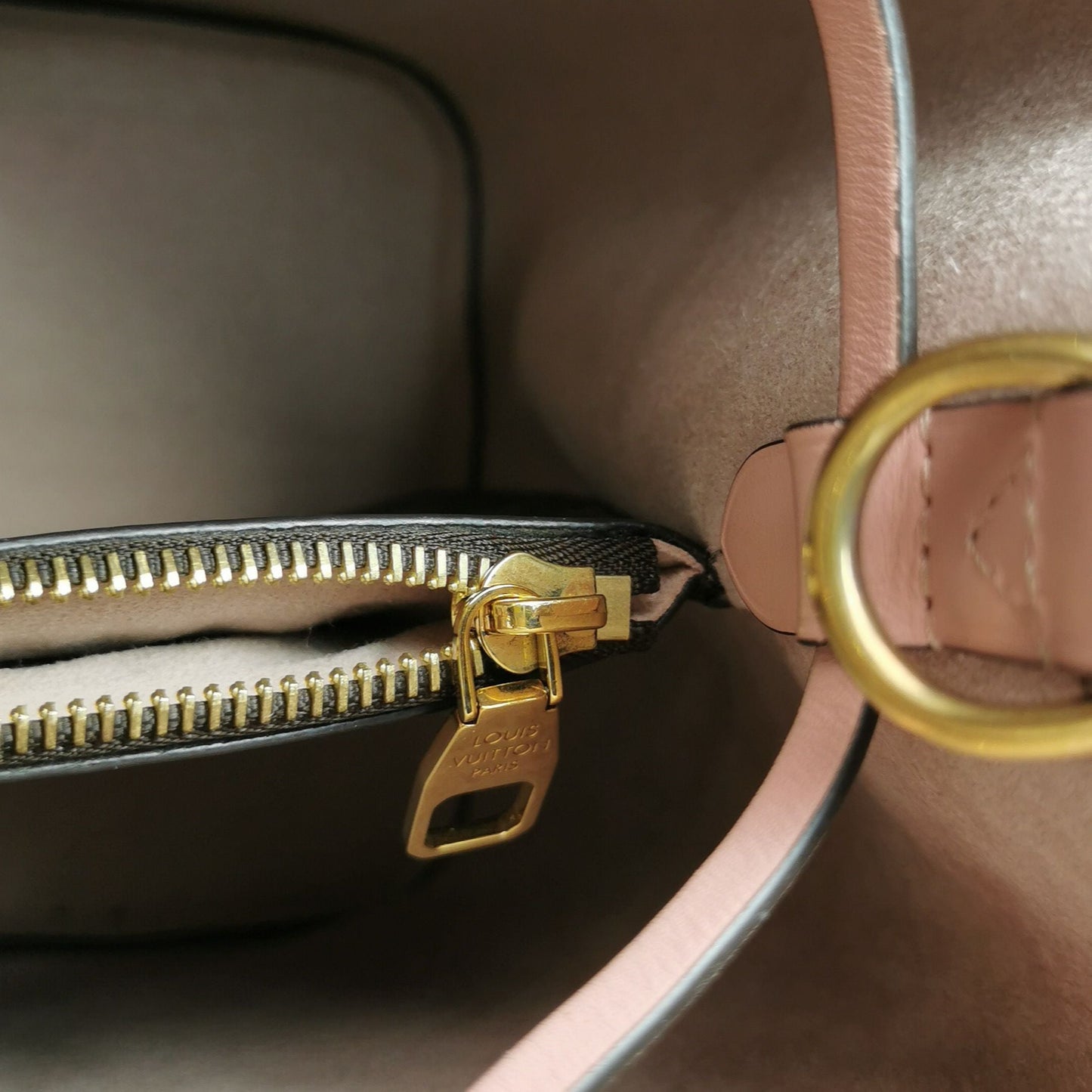 Preloved Louis Vuitton NÉONOÉ Medium Monogram Canvas Drawstring Shoulder Bag 250503781176405