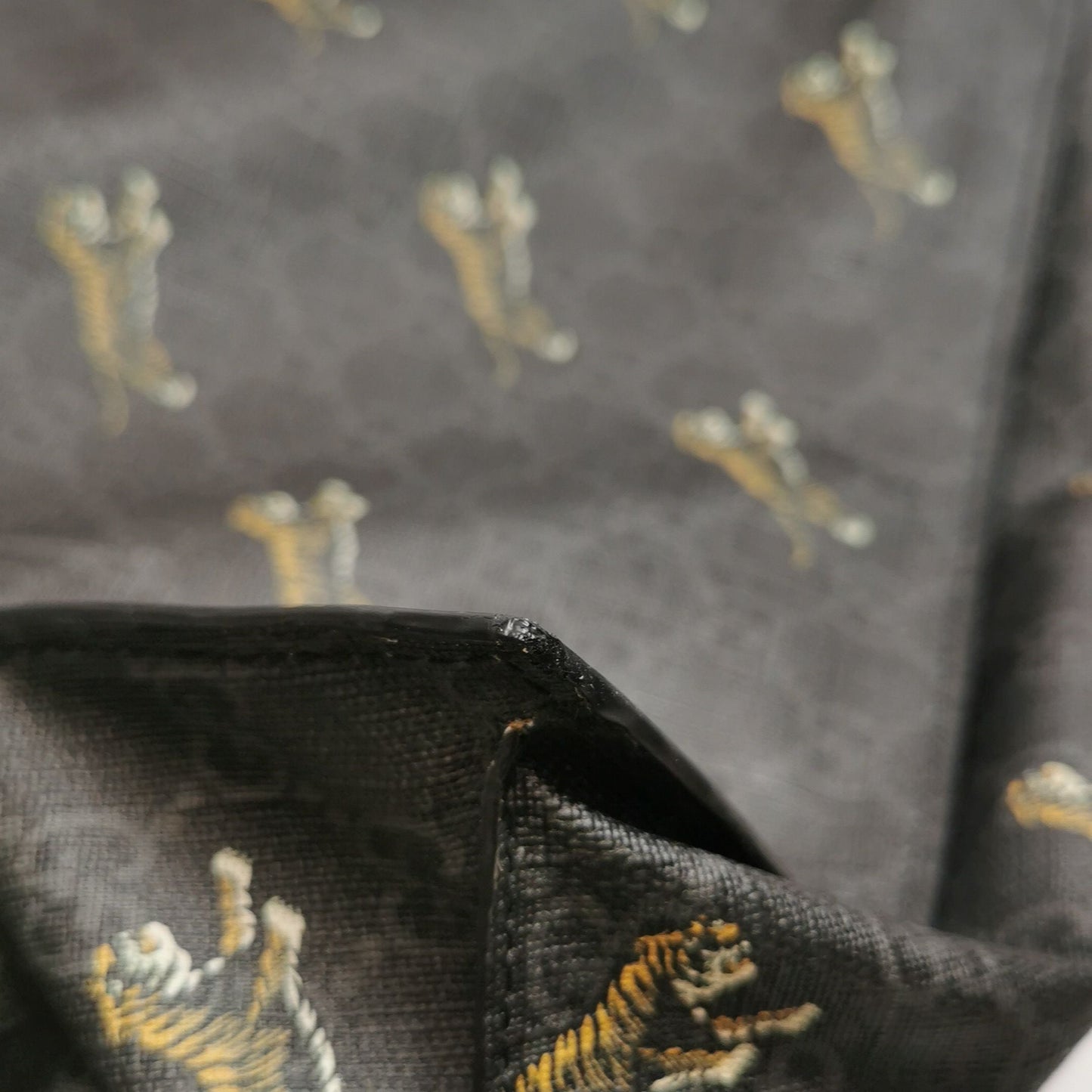 Gucci GG Tiger Print Crossbody Shoulder Bag