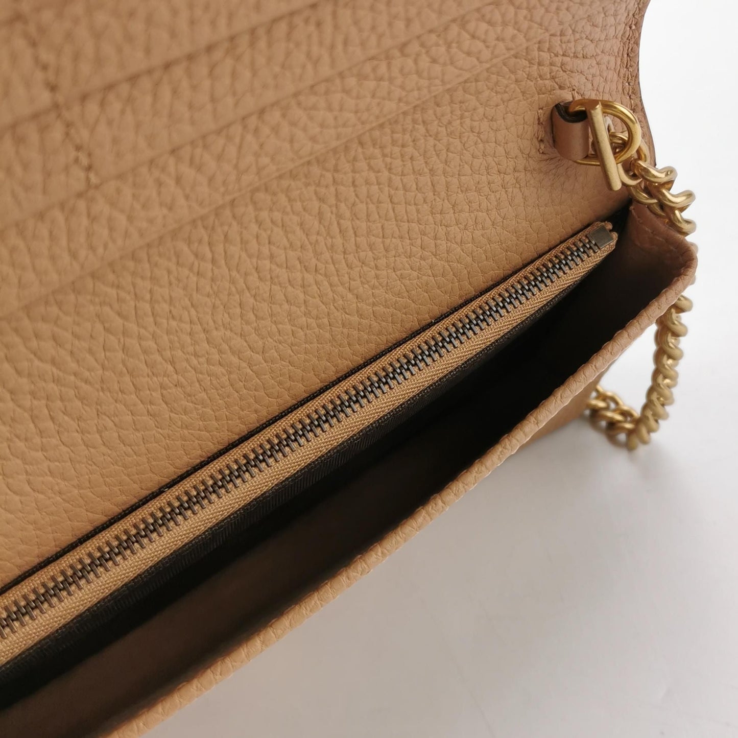 Gucci GG Marmont Shoulder Bag