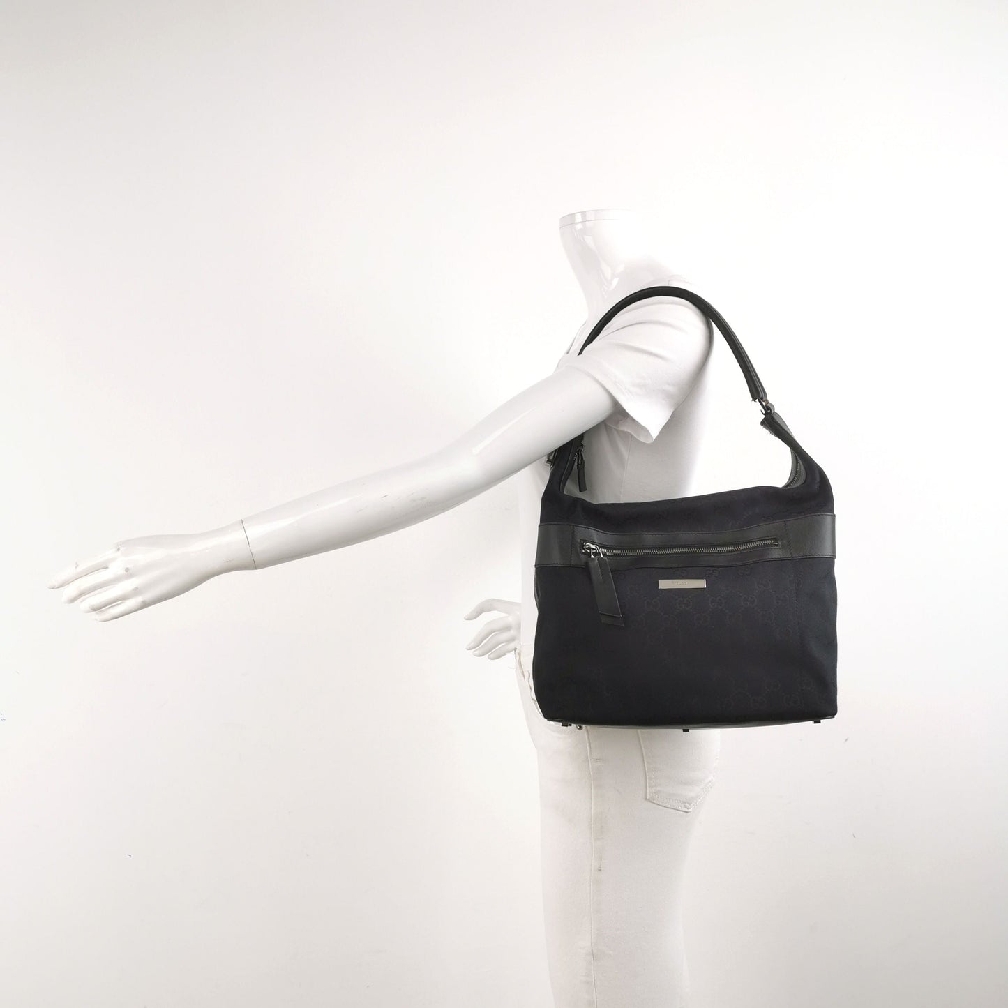 Gucci Leather Canvas Solid Pattern Logo Zipper Vintage Shoulder Bag