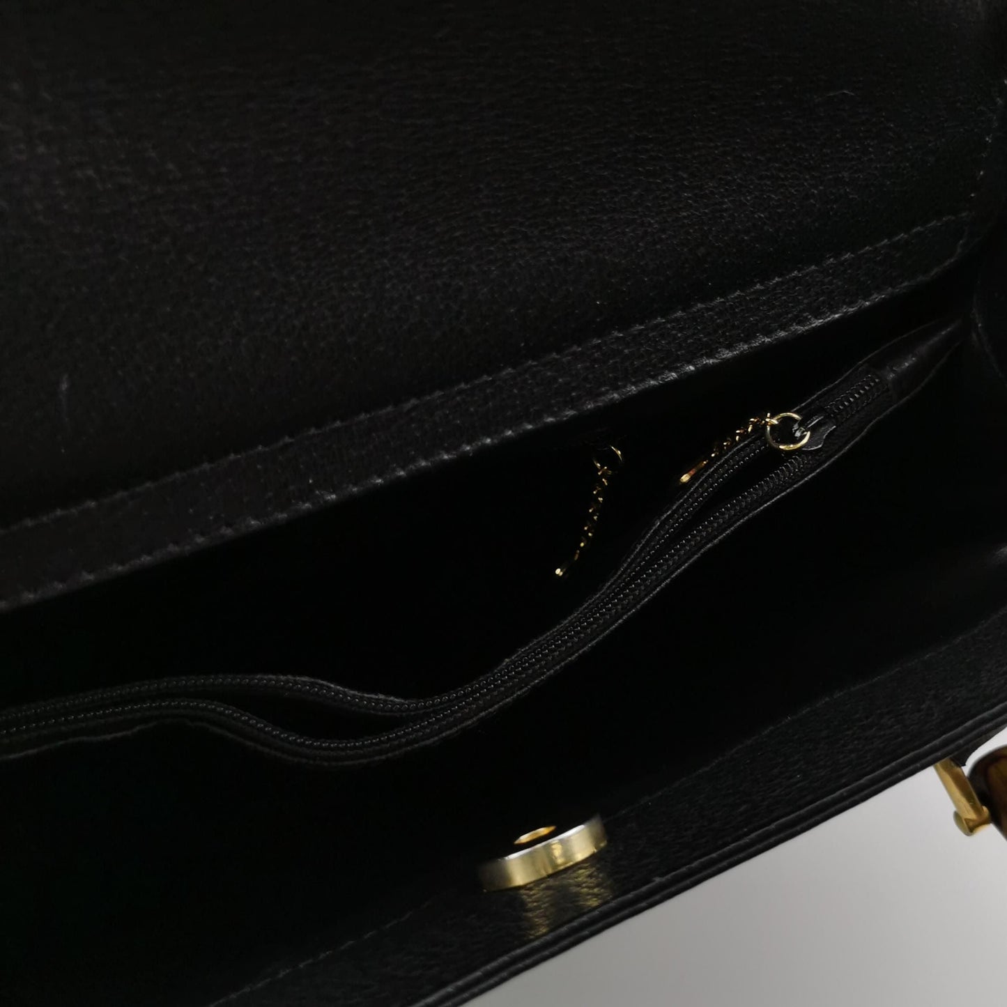 Gucci Diana Series Leather Solid Bamboo Handle Vintage Handbag