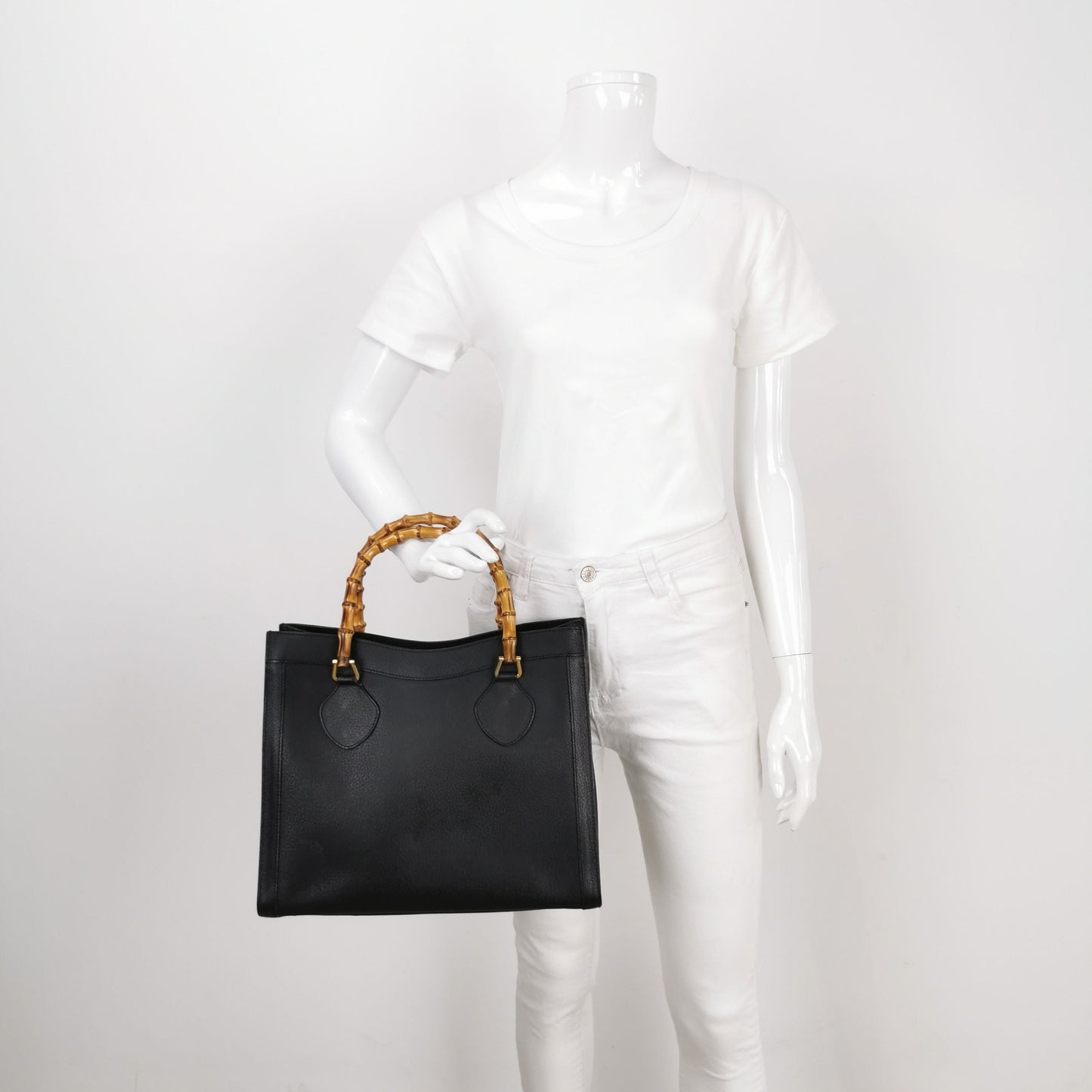 Gucci Diana Series Leather Solid Bamboo Handle Vintage Handbag