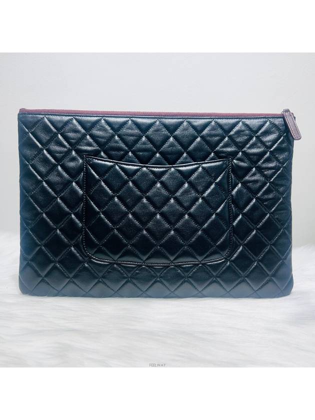 women clutch bag Chanel