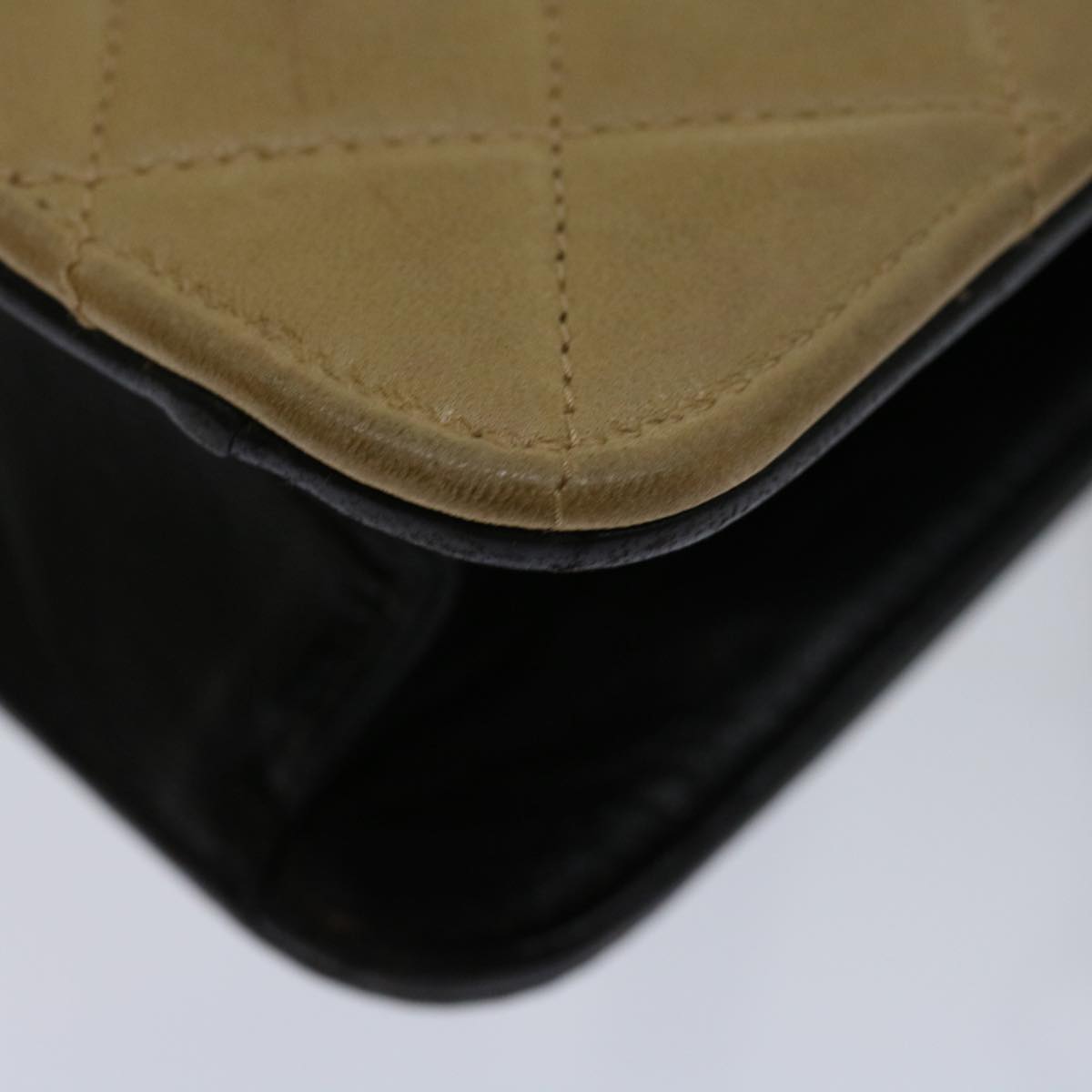 Top Quality Chanel Matelasse Hand Bag Leather Beige CC Auth 68905A