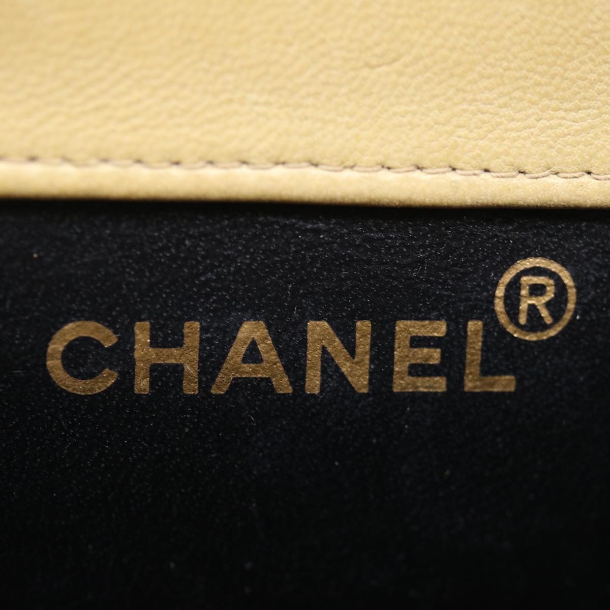 Top Quality Chanel Matelasse Hand Bag Leather Beige CC Auth 68905A