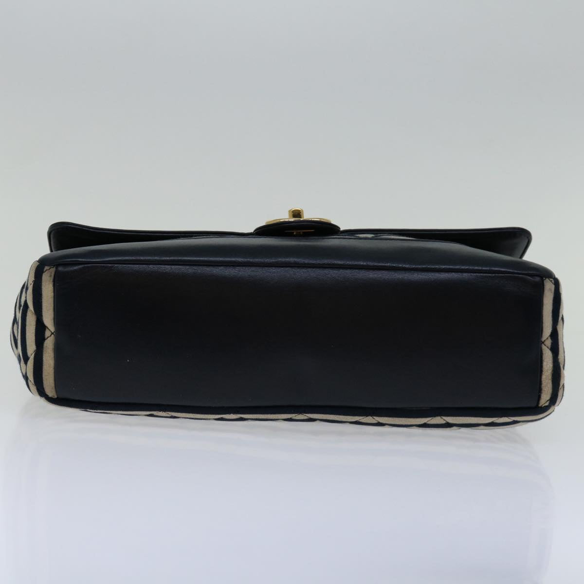 Top Quality Chanel Matelasse Chain Shoulder Bag Cotton White Navy CC Auth 69062A