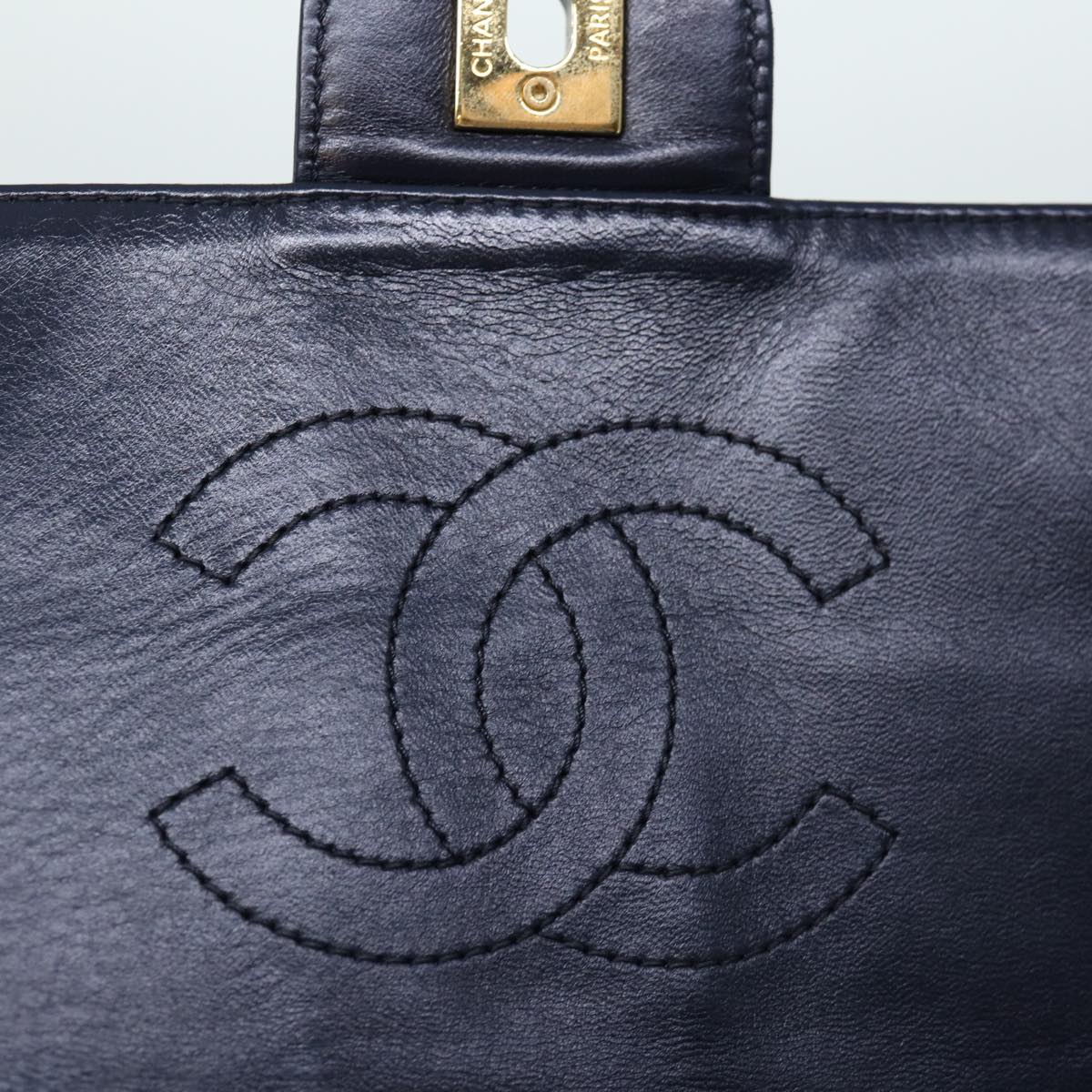 Top Quality Chanel Matelasse Chain Shoulder Bag Cotton White Navy CC Auth 69062A