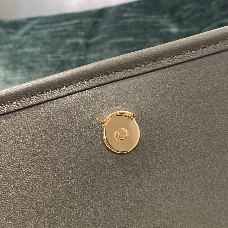 Yves Saint Laurent - Bags - The Wells Bags  392