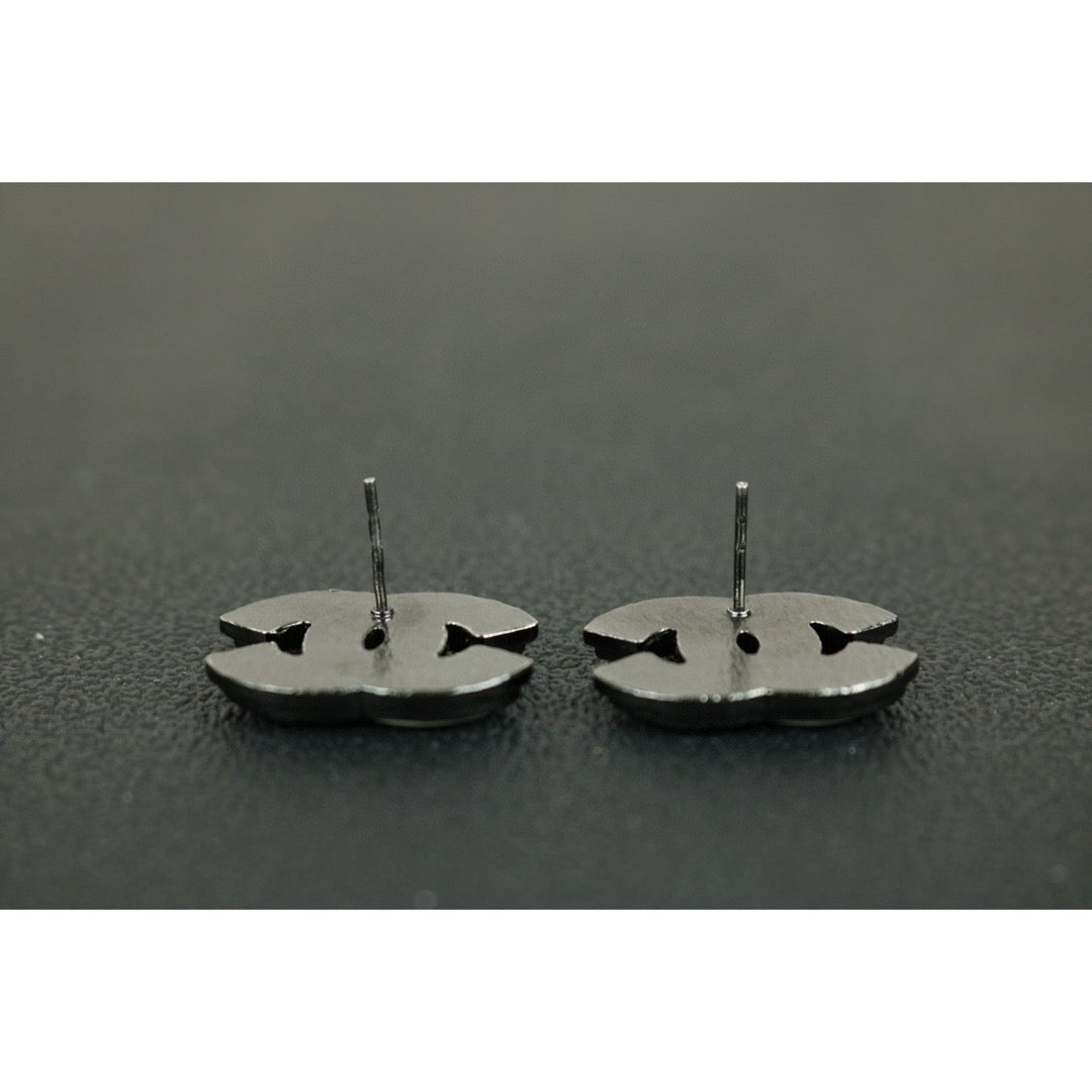 Excellent（Rank SA）｜ CHANEL  Coco Mark  White  Earrings ｜X25020915