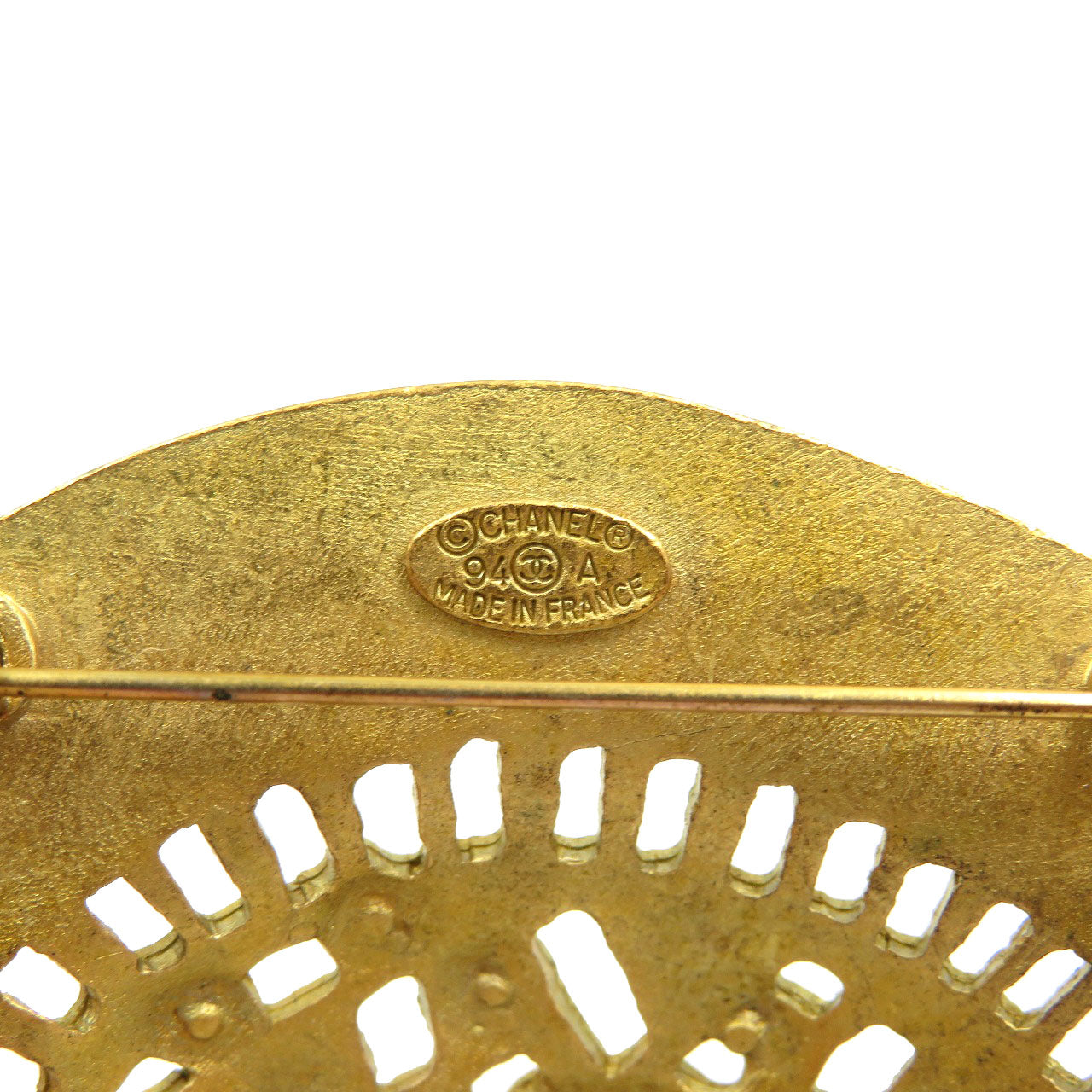 CHANEL Brooch metal gold