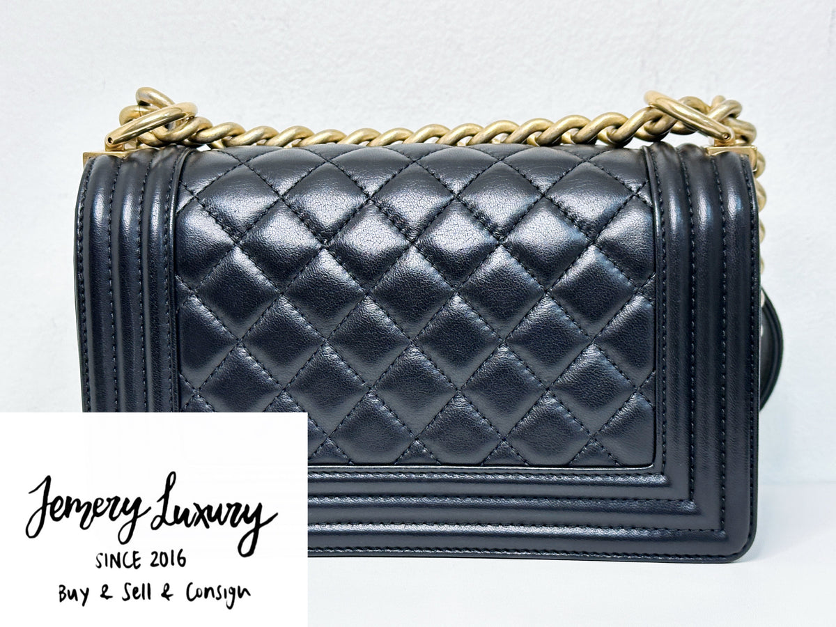 CHANEL SMALL BOY BAG CAVIAR BLACK GHW 2457 holo card