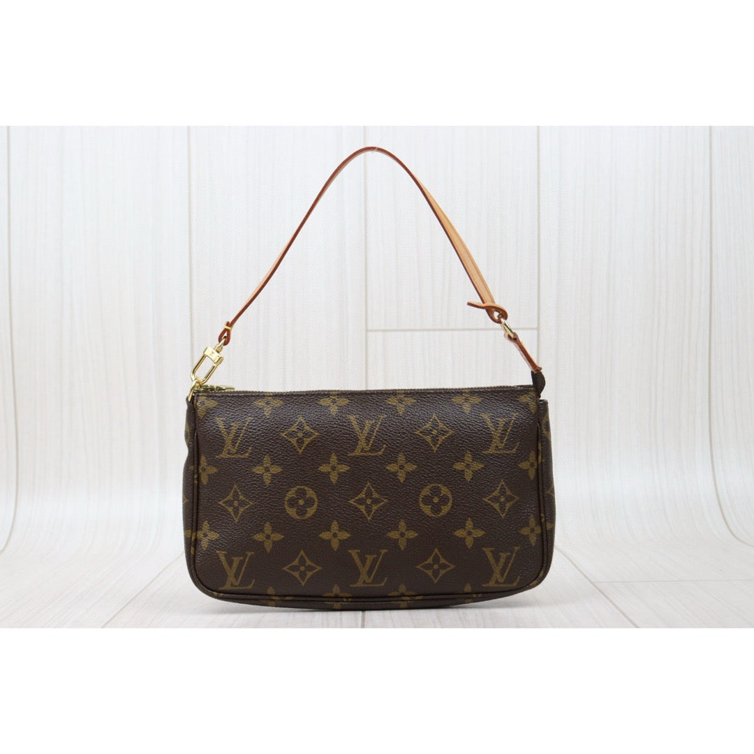 Very Good ( Rank A) ｜ LV Monogram Pochette Accessoires ｜25022608