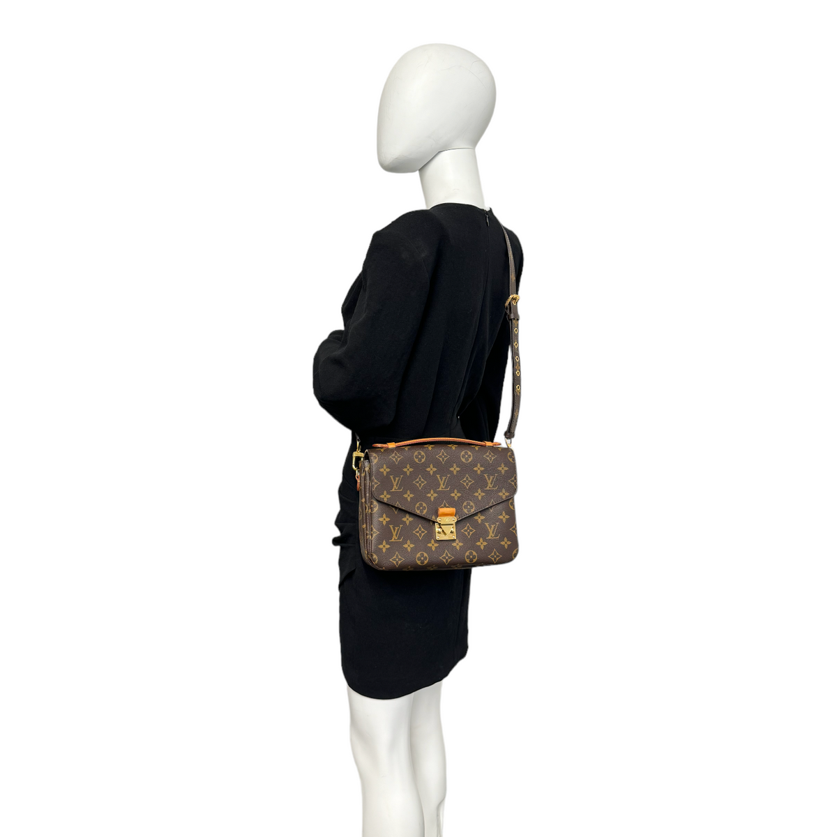 Louis Vuitton Pochette Métis Monogram Canvas