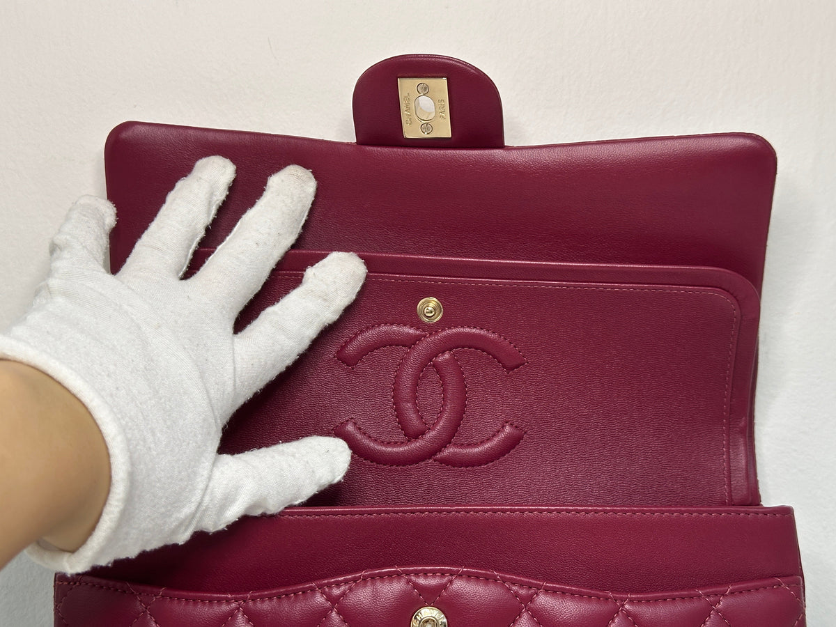 CHANEL MEDIUM 21A CLASSIC DOUBLE FLAP BAG LAMBSKIN DARK RED LGHW ULLK microchip