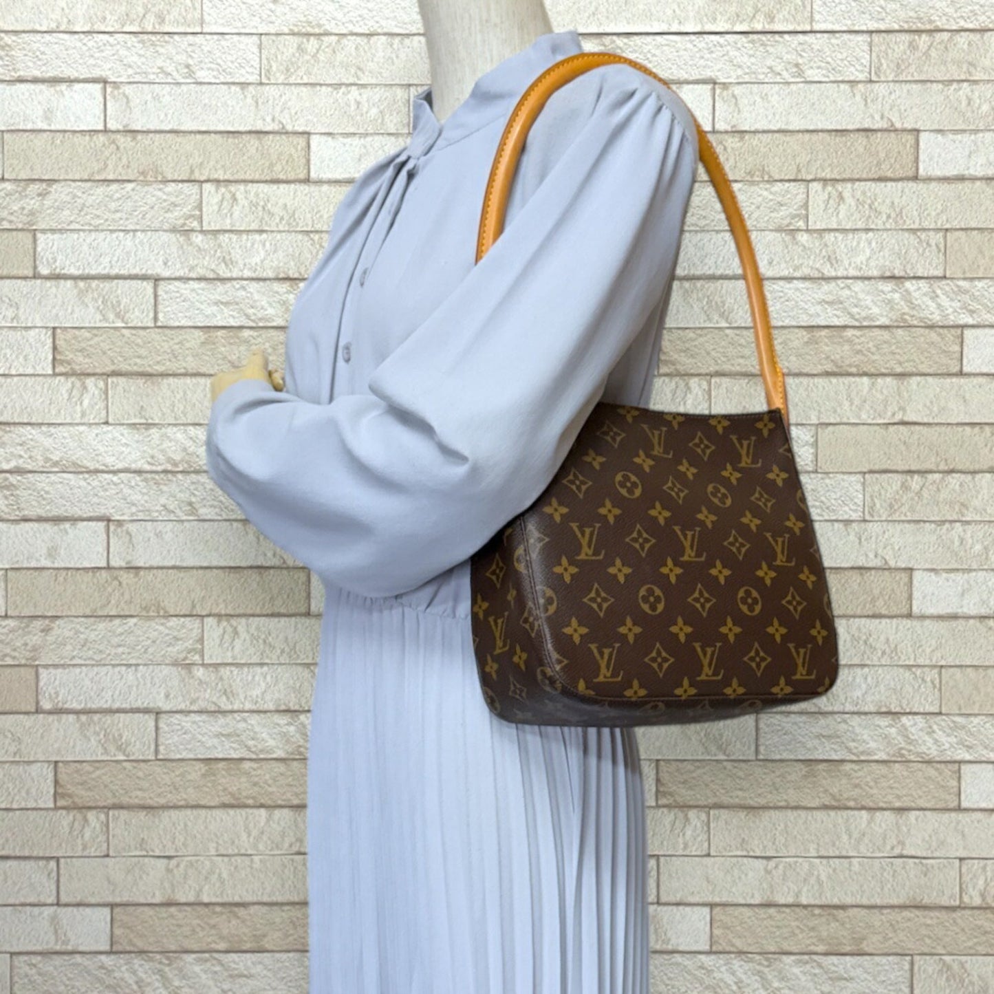Louis Vuitton Monogram  Monogram Shoulder Bag