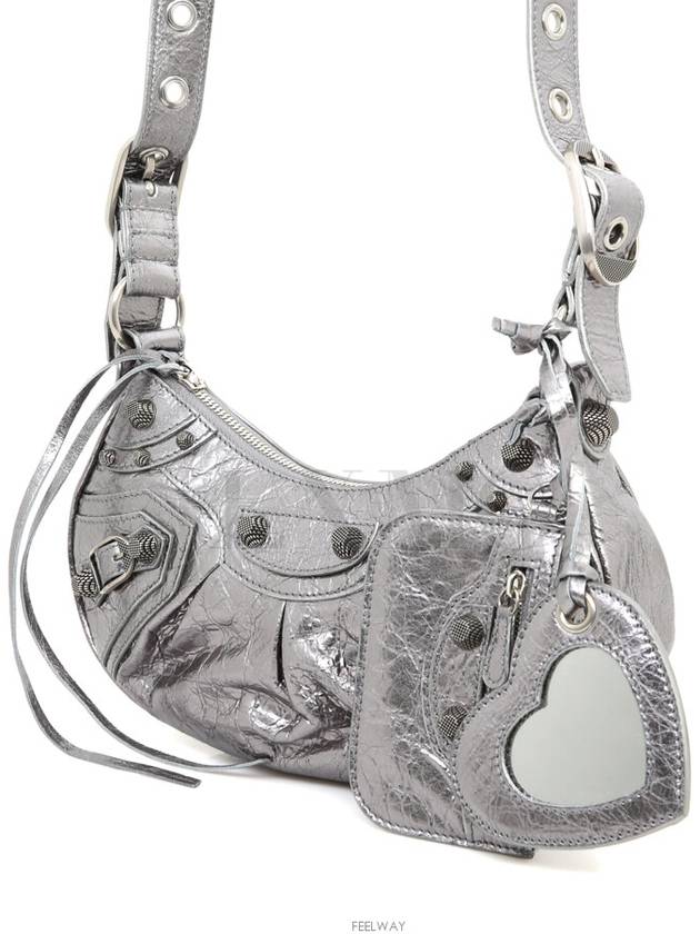 Luxury Balenciaga  Women s Le Cagol Xs Shoulder Bag Metallic Silver Cross 671309