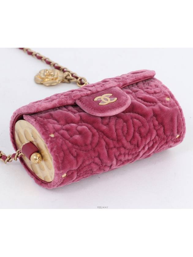 women cross bag Chanel