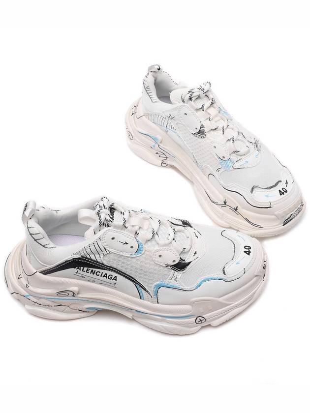 Luxury Balenciaga  Triple S Sketch All Over Logo Low Top Sneakers White