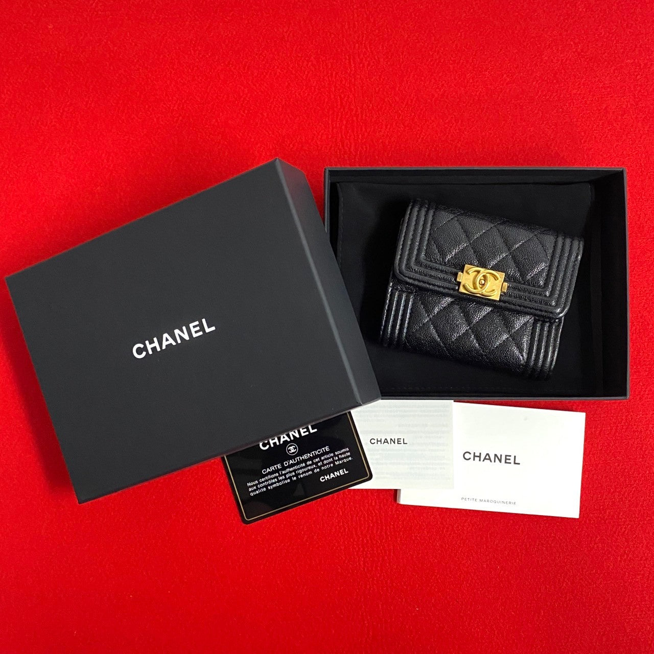 CHANEL Tri-fold wallet Matt caviar skin black Caviar skin Boy chanel