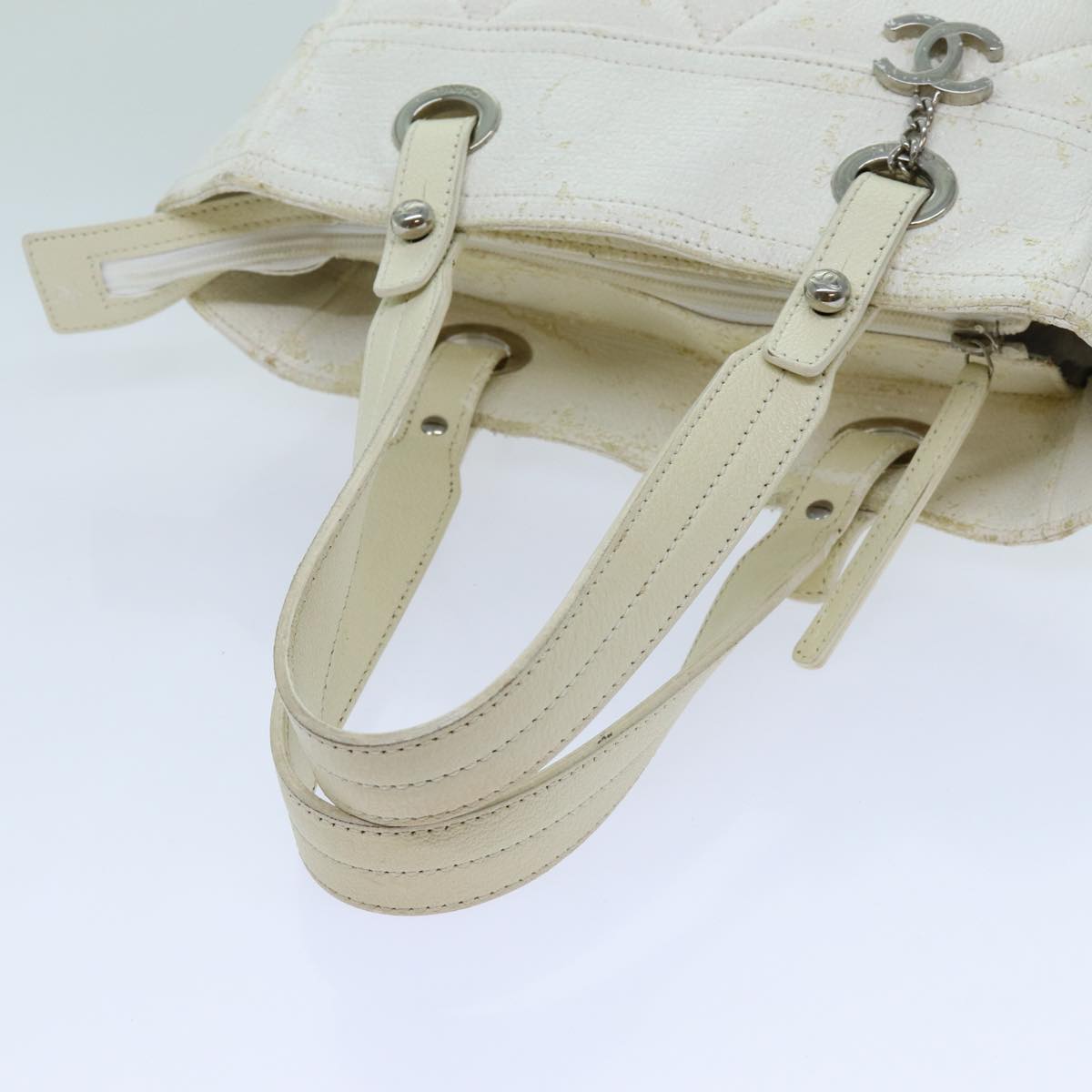 Top Quality Chanel Paris Biarritz PM Tote Bag Coated Canvas White CC Auth 70278