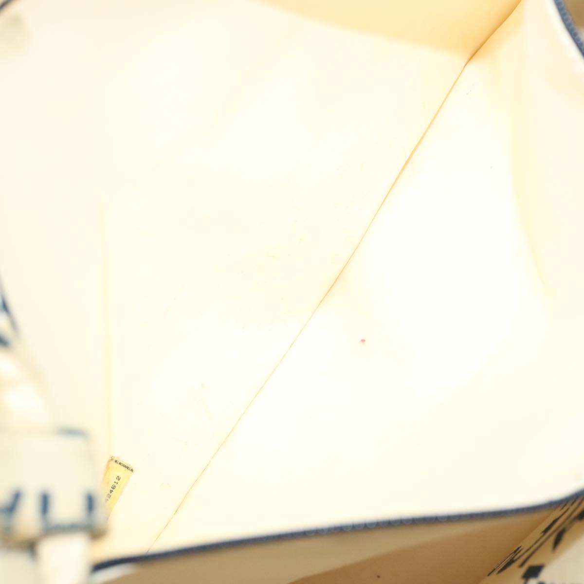 CHANEL Tote Bag Canvas Beige CC Auth 70416