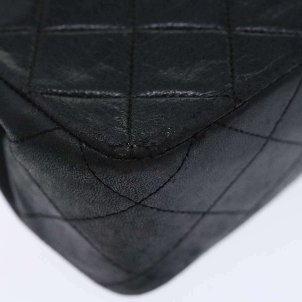 Top Quality Chanel Matelasse Chain Shoulder Bag Lamb Skin Black CC Auth 71178A
