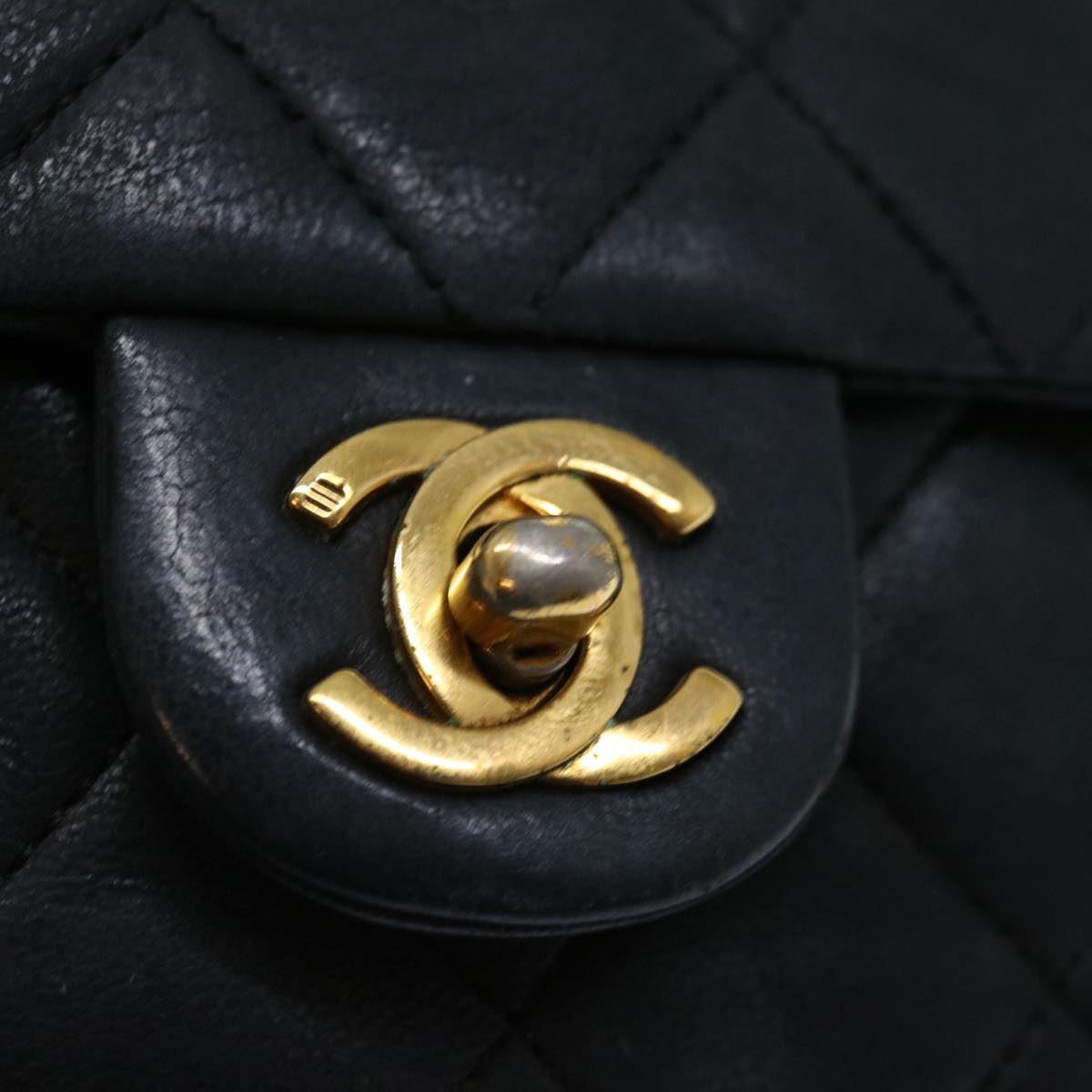Top Quality Chanel Matelasse Chain Shoulder Bag Lamb Skin Black CC Auth 71178A