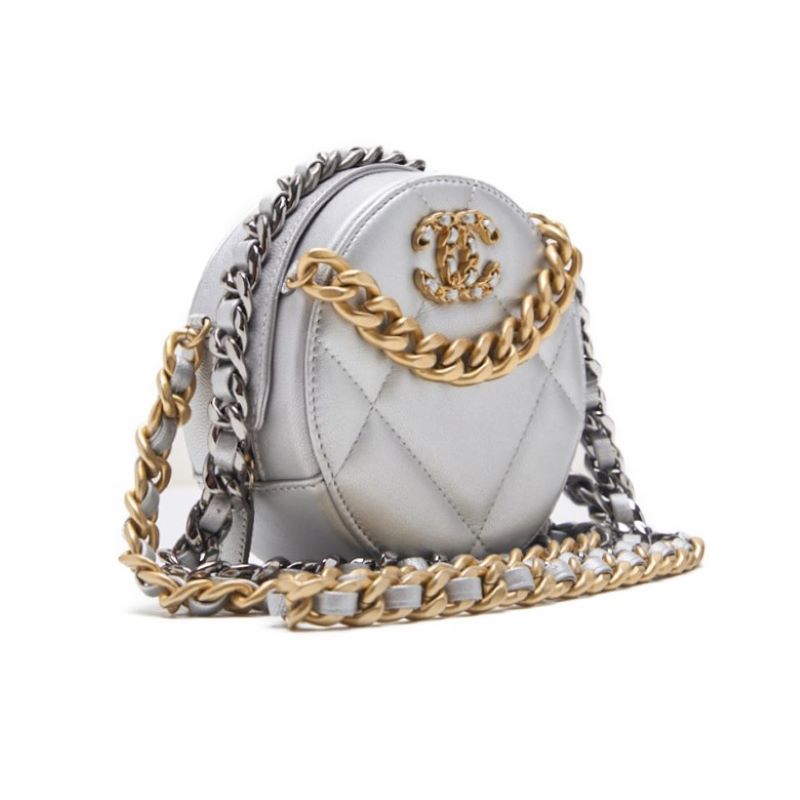 CHANEL 【CHANEL】 CHANEL 19 Matrasse Chain Shoulder  Silver (g  silver gold) Tote Bag  Stunt Bag  Hybrid 【 Ship】  Online