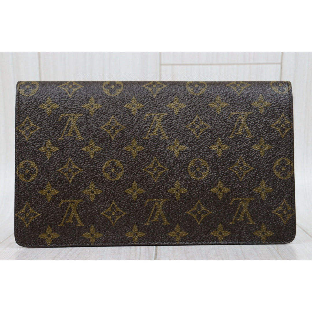 Good ( Rank AB)｜ LV Monogram Courcelles Clutch｜25032005
