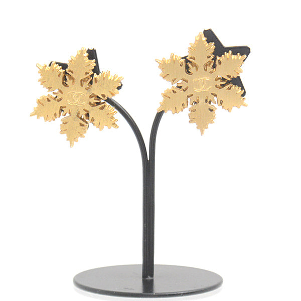 Chanel Snowflake Earrings Gold 01A