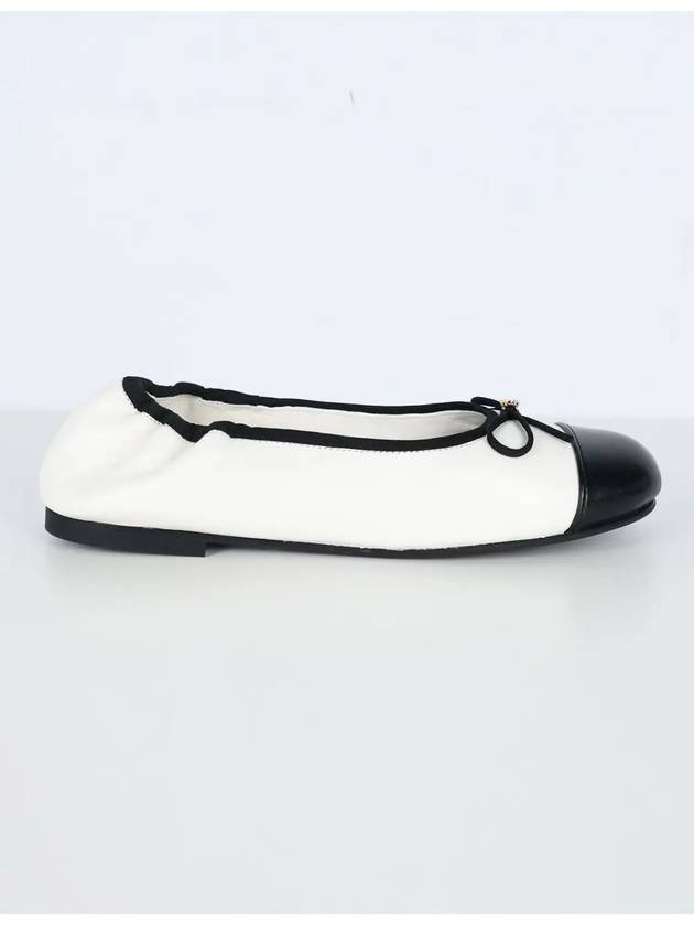 Lambskin Flats White Chanel