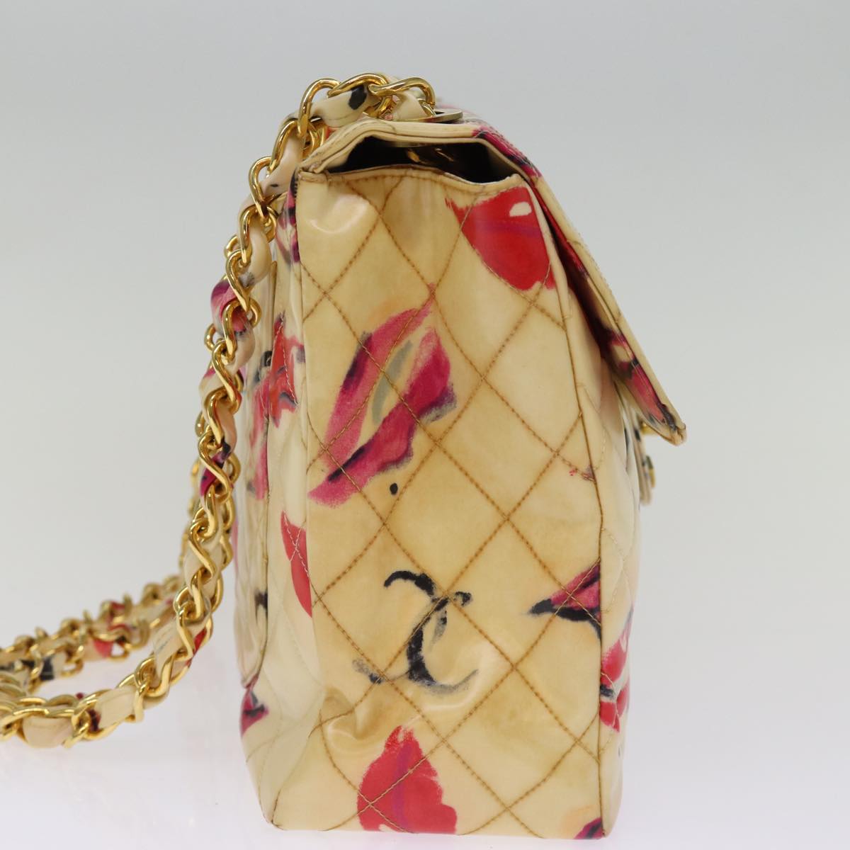 Top Quality Chanel Matelasse Chain Shoulder Bag Patent leather Cream CC Auth 74406A