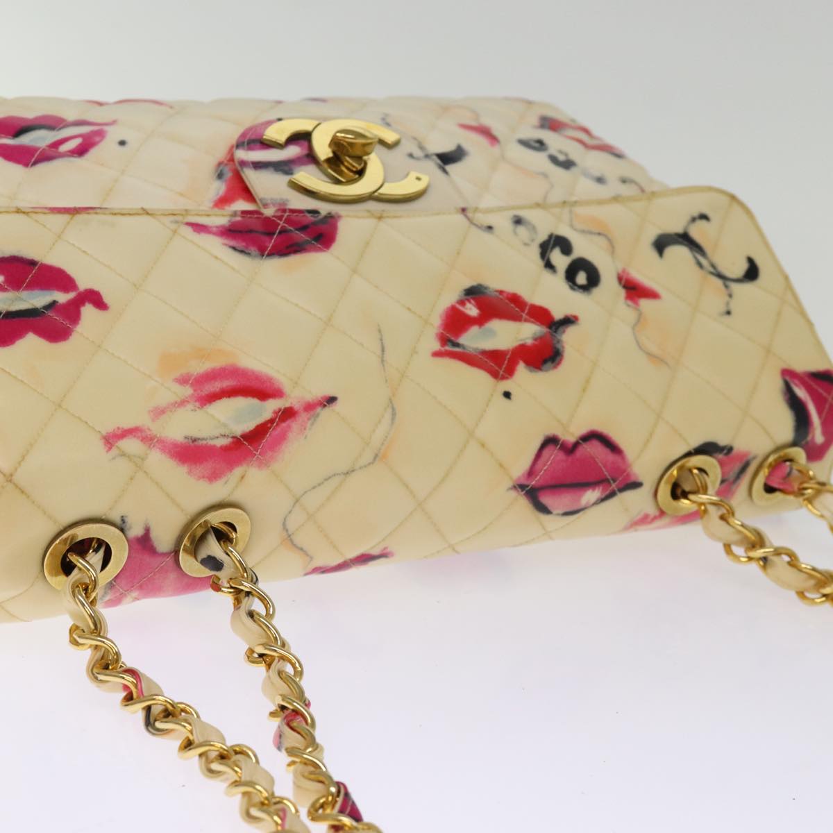 Top Quality Chanel Matelasse Chain Shoulder Bag Patent leather Cream CC Auth 74406A