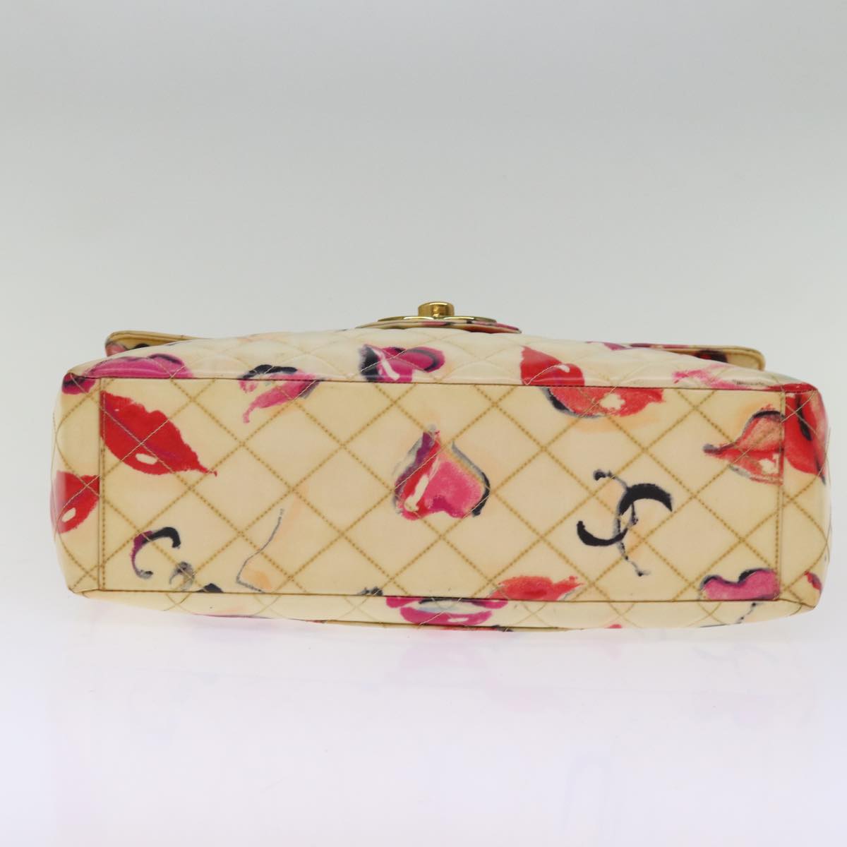 Top Quality Chanel Matelasse Chain Shoulder Bag Patent leather Cream CC Auth 74406A