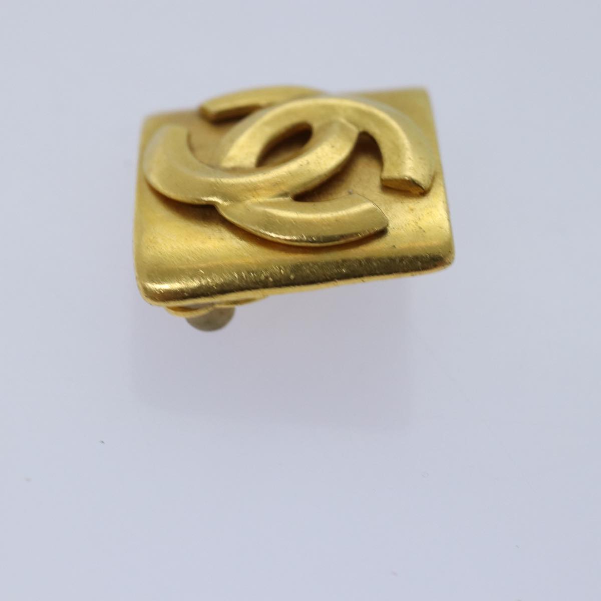 Top Quality Chanel Earring Gold Tone CC Auth 74758
