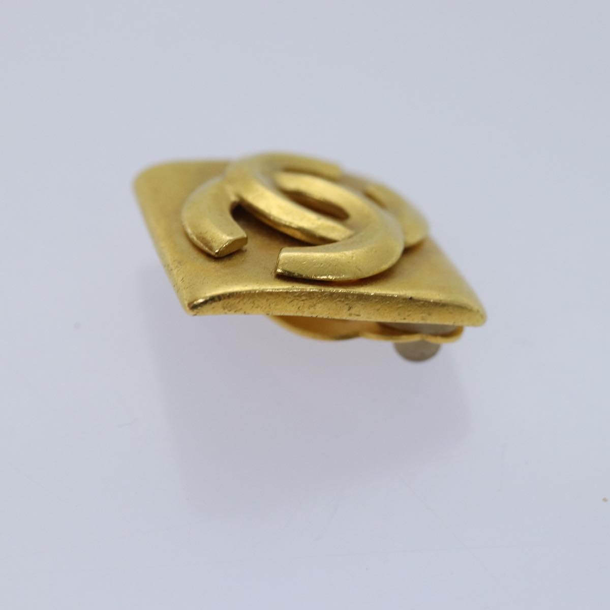 Top Quality Chanel Earring Gold Tone CC Auth 74758