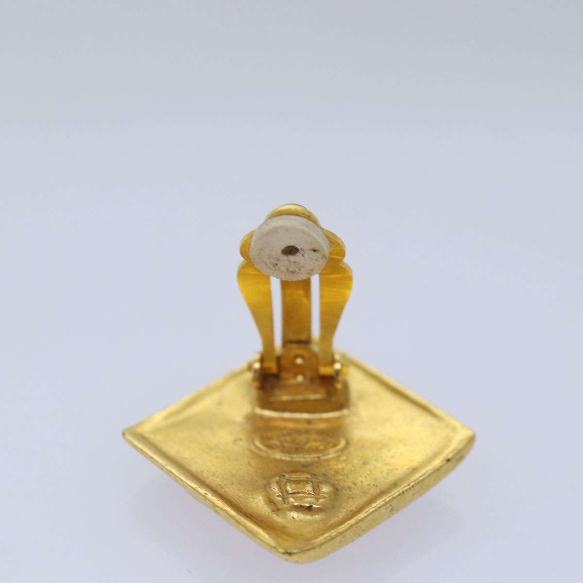 Top Quality Chanel Earring Gold Tone CC Auth 74758