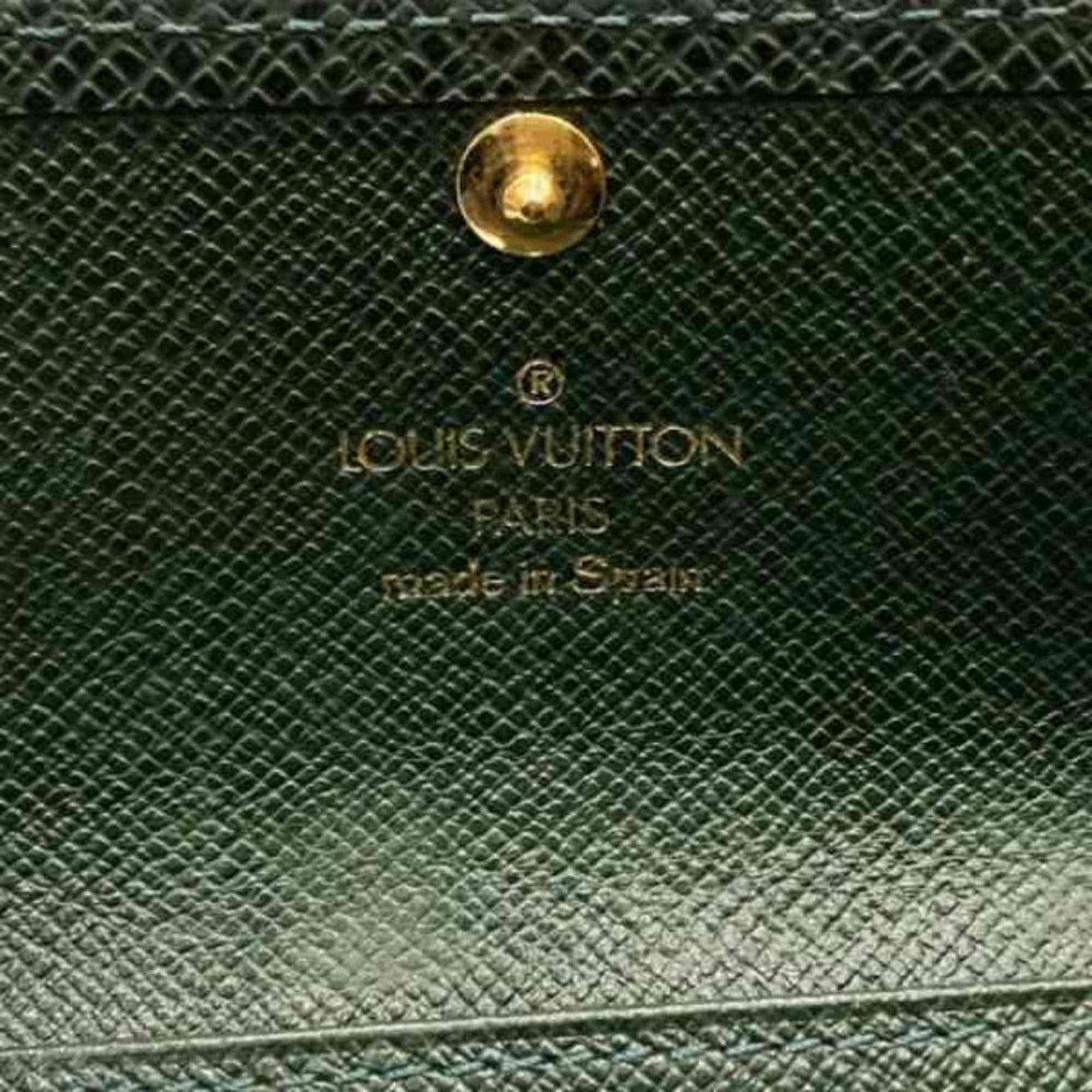 Louis Vuitton Taiga  Leather Keycase