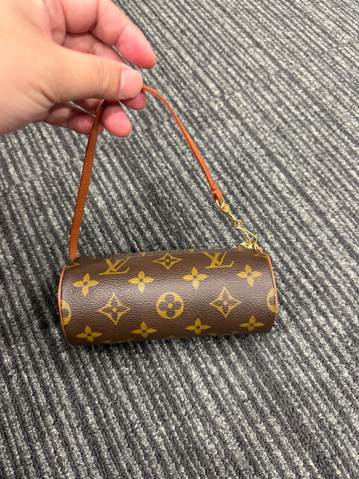 Very Good ( Rank A)｜ LV Monogram Papillon 30 Handbag ｜25042409
