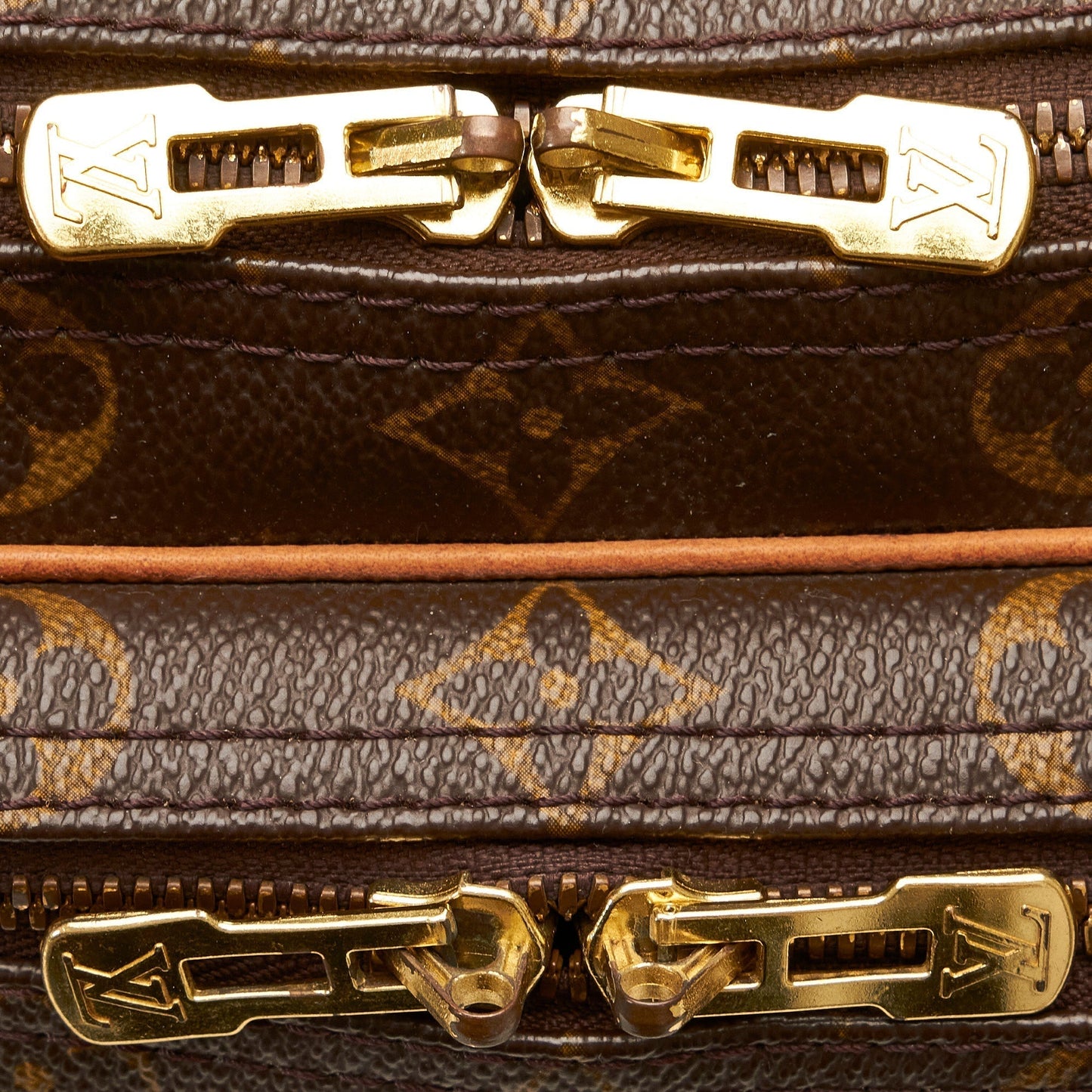 LOUIS VUITTON Monogram Reporter GM Crossbody Bag