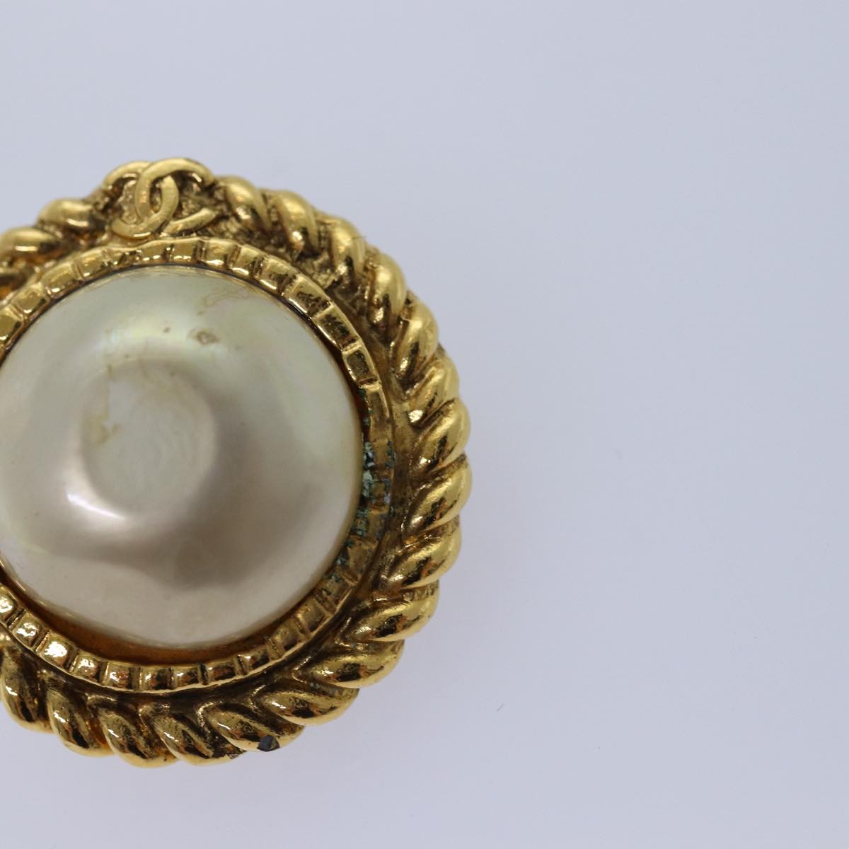 Top Quality Chanel Earring Gold CC Auth 75372
