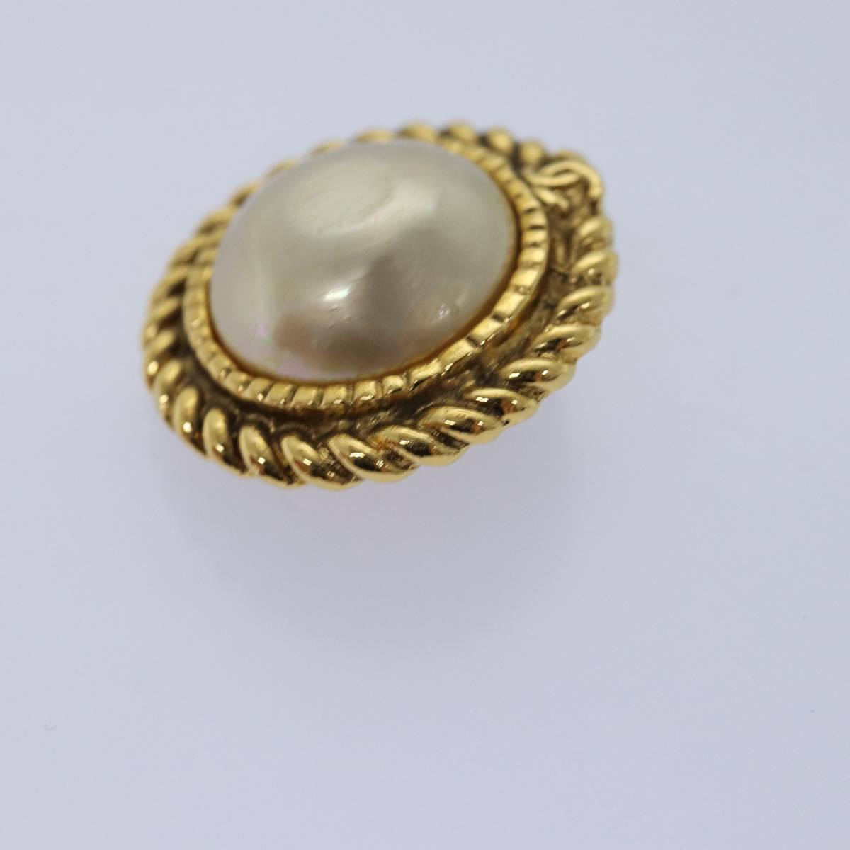 Top Quality Chanel Earring Gold CC Auth 75372