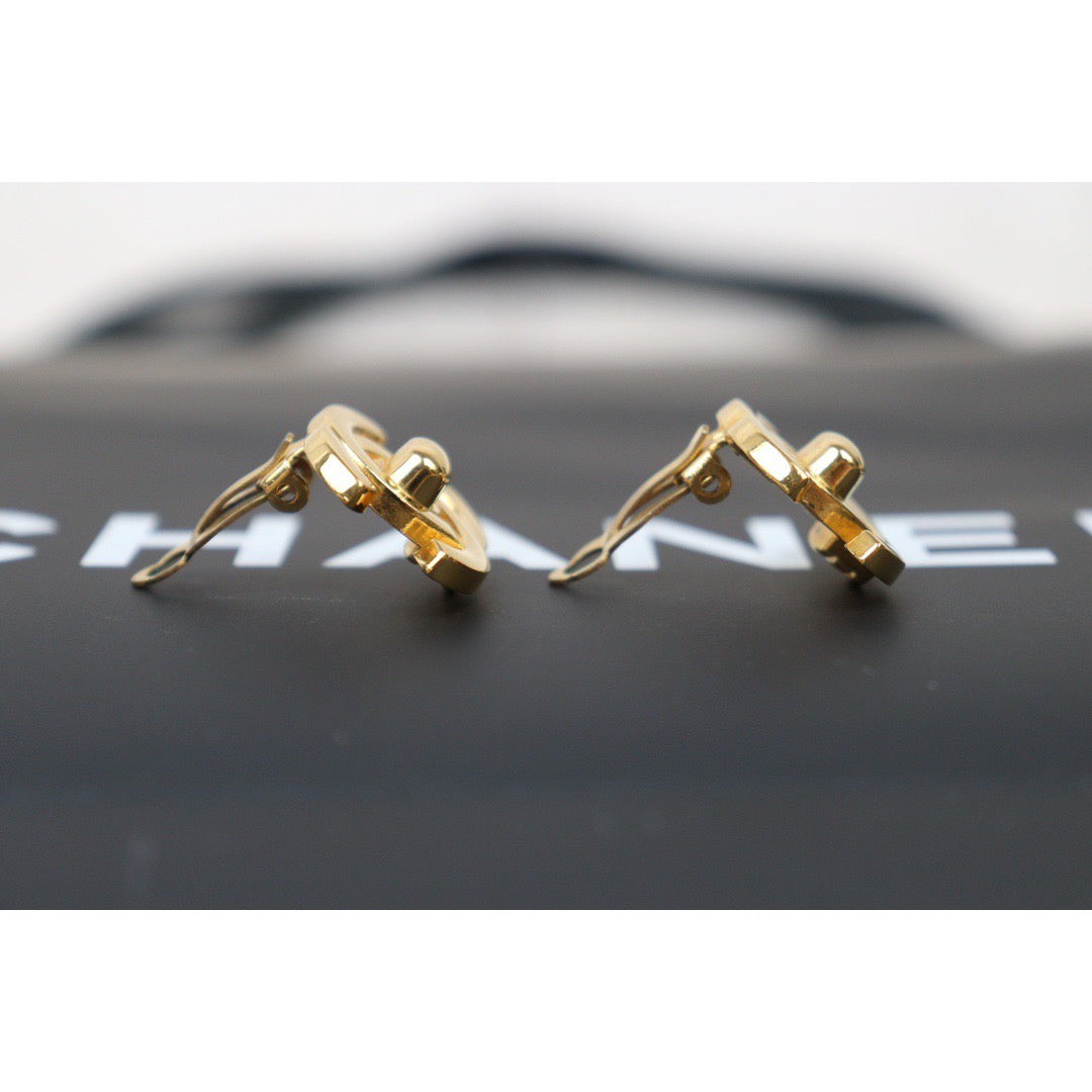 Rank A ｜CHANEL Vintage 18K Gold Plating Earrings  Made In 1997 Year ｜24060617