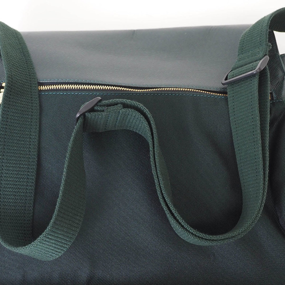 Louis Vuitton Taiga Episea  Taiga Leather Shoulder Bag