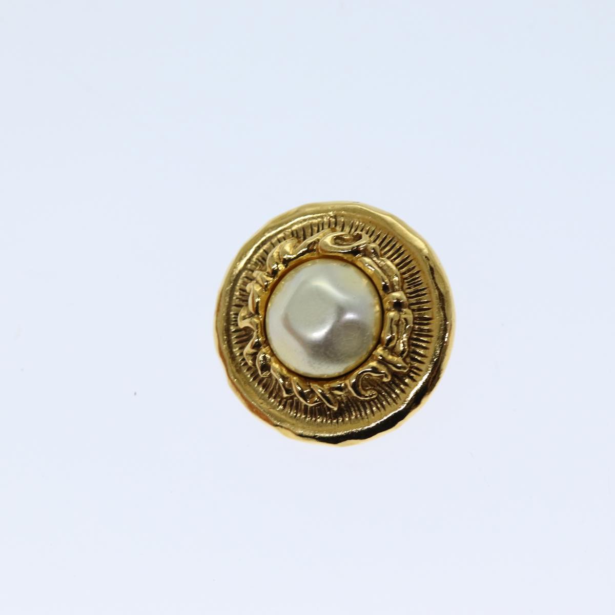 Top Quality Chanel Earring Gold CC Auth 76300
