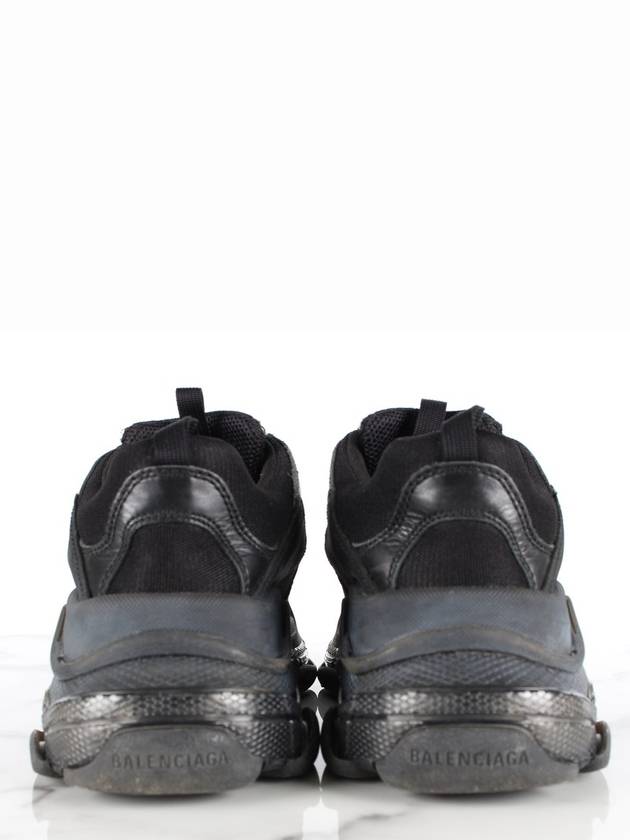 Luxury Balenciaga  Triple S Dirty Black 41 Domestic 260