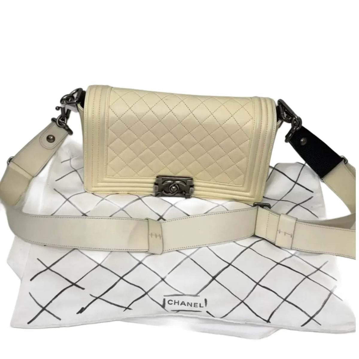Chanel Leboy medium year2011 B22-43