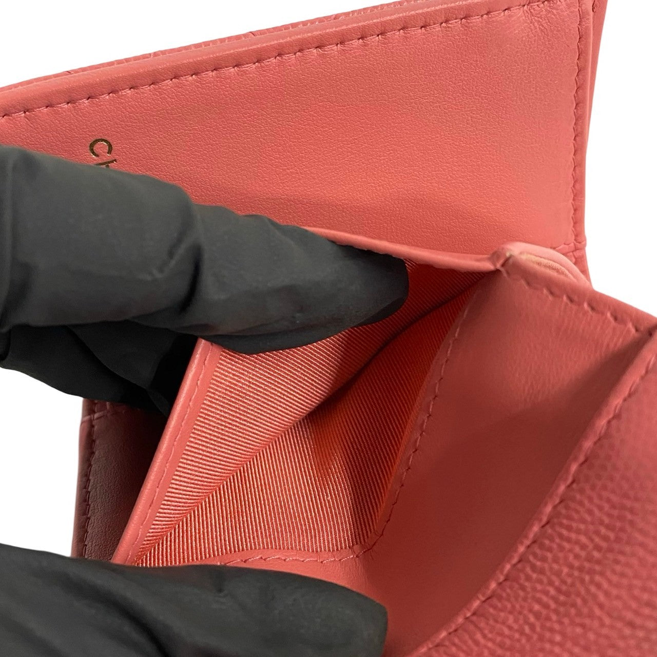 CHANEL Tri-fold wallet Matt caviar skin pink Matrasse