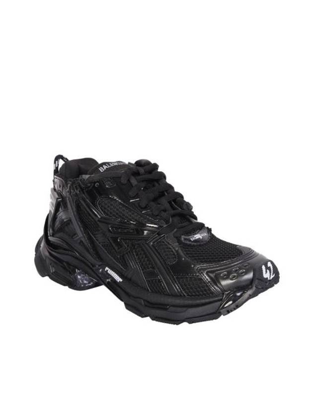 Luxury Balenciaga  Runner Low Top Sneakers Black
